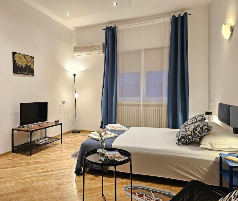 Sweet Dreams Suites Calea Victoriei Sunny Studio Bucharest Exterior photo
